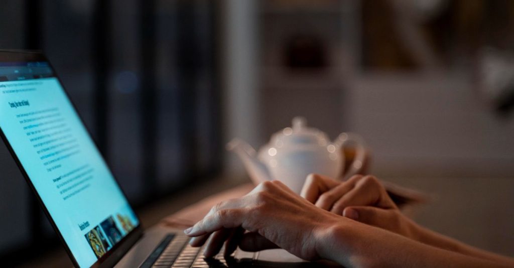 7 AI Writing Tools to Help You Create Better Content Faster