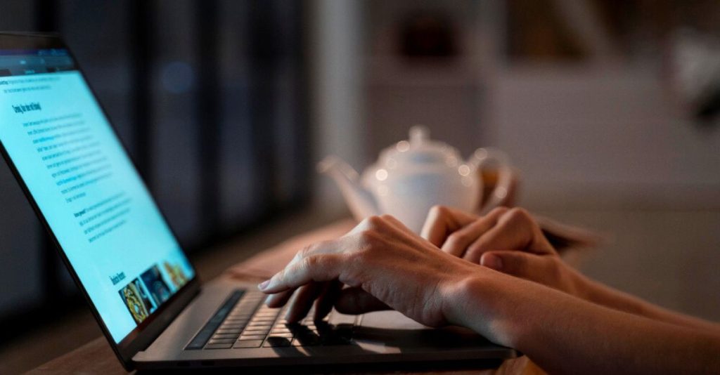 8 AI Tools That Can Help You Write Better PPC Ad Copy 1