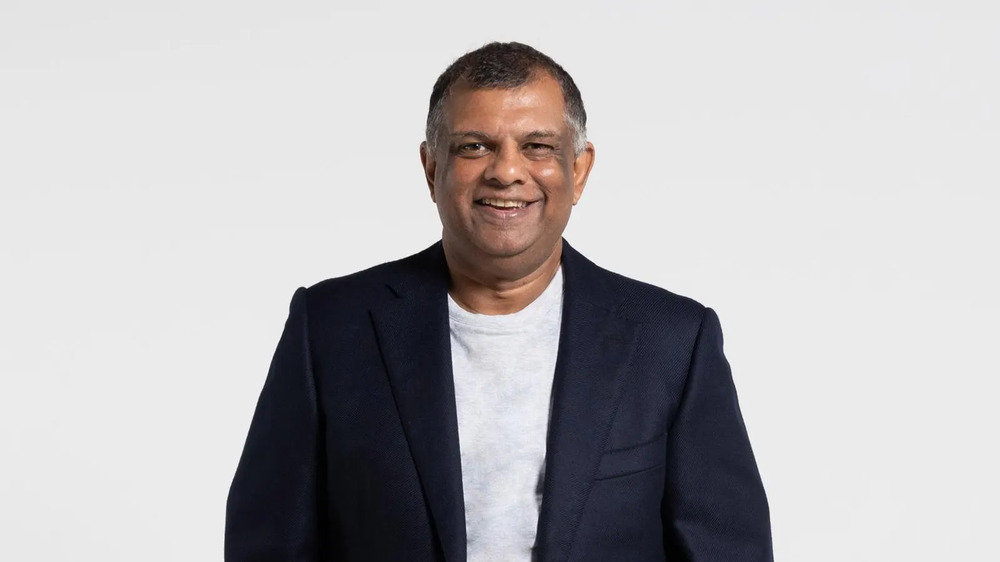 Tan Sri Tony Fernandes , CEO of AirAsia, a famous thought leader

